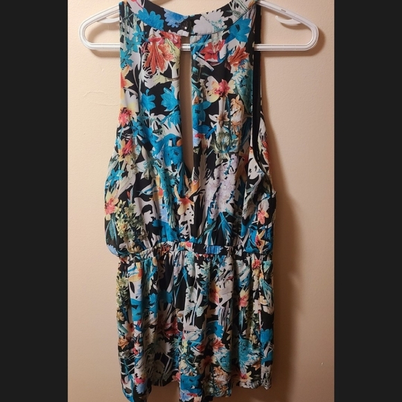 Romper - Picture 2 of 3